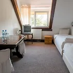 Park Przy Jeziorze - Sauna I Duzy Parking - Pieski Mile Widziane Motel 2*