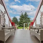 Park Przy Jeziorze - Sauna I Duzy Parking - Pieski Mile Widziane Motel