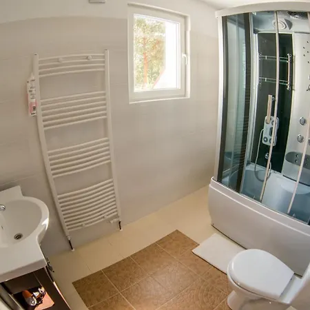 Motel Park Przy Jeziorze - Sauna I Duzy Parking - Pieski Mile Widziane 2*