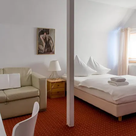 Motel Park Przy Jeziorze - Sauna I Duzy Parking - Pieski Mile Widziane Lowicz Walecki