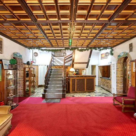 Park Przy Jeziorze - Sauna I Duzy Parking - Pieski Mile Widziane