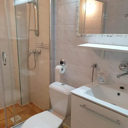 Motel Park Przy Jeziorze - Sauna I Duzy Parking - Pieski Mile Widziane 2*