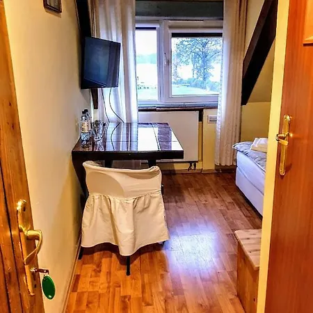 Motel Park Przy Jeziorze - Sauna I Duzy Parking - Pieski Mile Widziane 2*