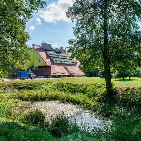 Park Przy Jeziorze - Sauna I Duzy Parking - Pieski Mile Widziane