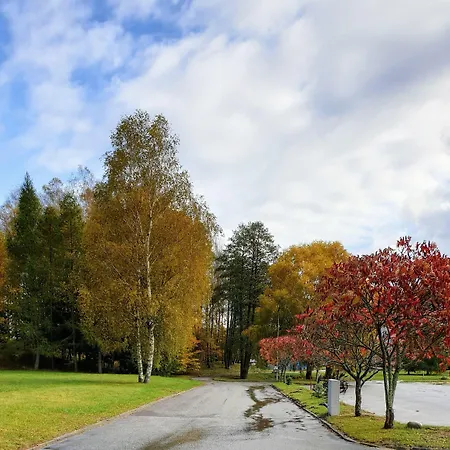 Park Przy Jeziorze - Sauna I Duzy Parking - Pieski Mile Widziane Мотель 2*