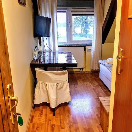 Motel Park Przy Jeziorze - Sauna I Duzy Parking - Pieski Mile Widziane Lowicz Walecki