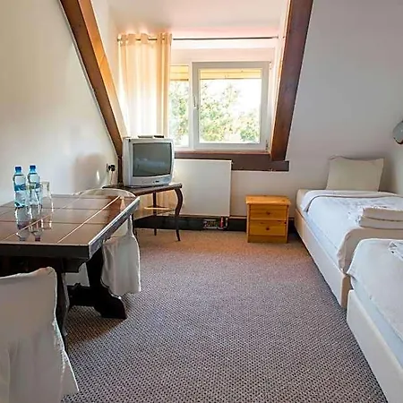 Park Przy Jeziorze - Sauna I Duzy Parking - Pieski Mile Widziane 汽车旅馆 2*