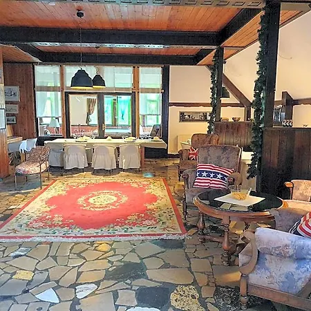 汽车旅馆 Park Przy Jeziorze - Sauna I Duzy Parking - Pieski Mile Widziane 2*