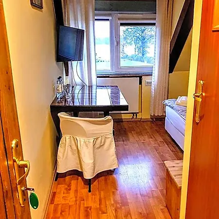 Park Przy Jeziorze - Sauna I Duzy Parking - Pieski Mile Widziane