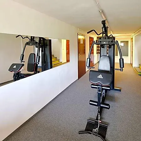 Park Przy Jeziorze - Sauna I Duzy Parking - Pieski Mile Widziane Lowicz Walecki